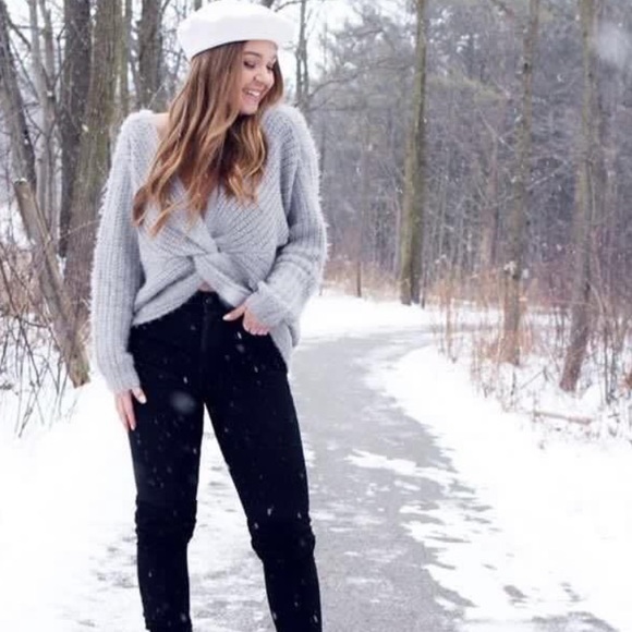 Knot/Twist Knit Cream Sweater - Picture 3 of 5